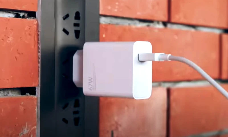 Cargador Rápido USB-C 67W Compatible con Xiaomi Redmi Note 12, 13, Poco F5 y Mi 14 – Carga Turbo