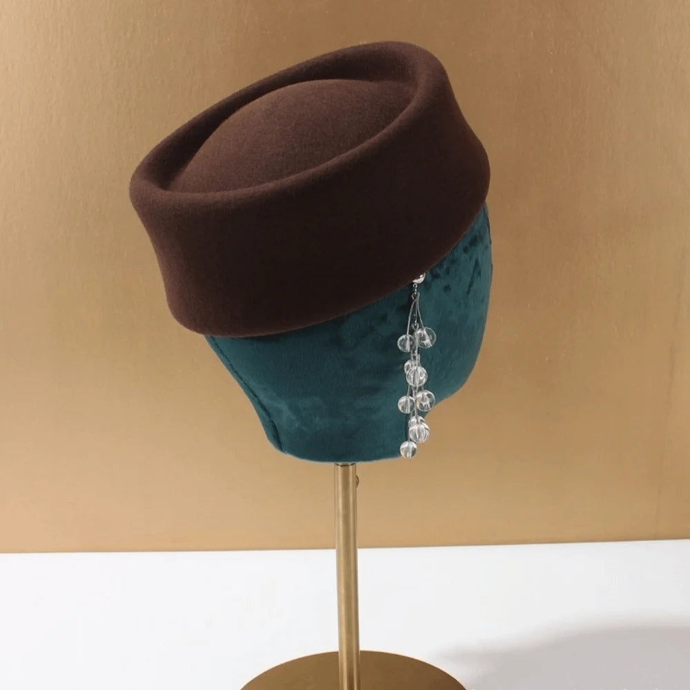 Gorro elegante de iglesia