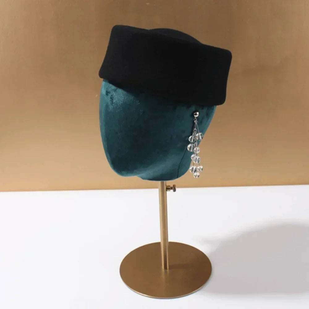 Gorro elegante de iglesia
